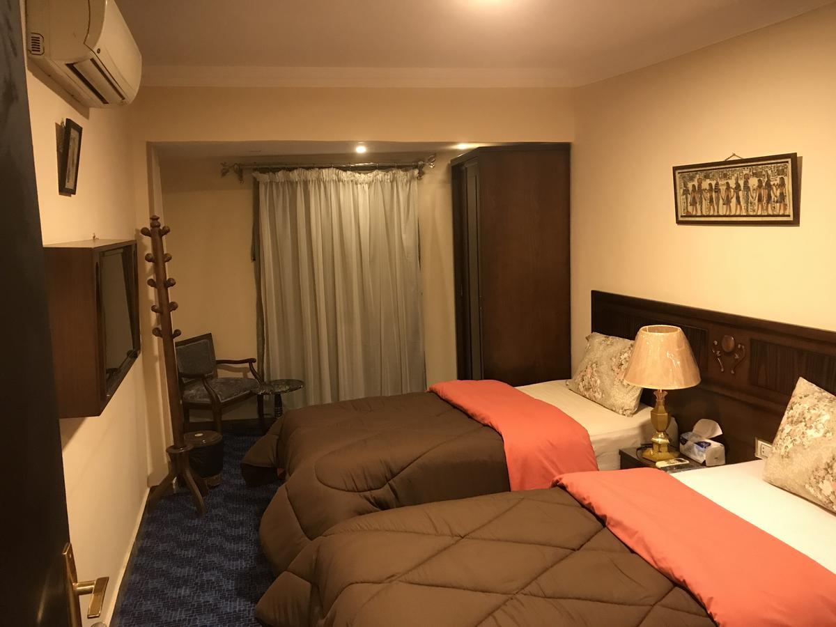 3 Pyramids View Inn Giza Exterior photo